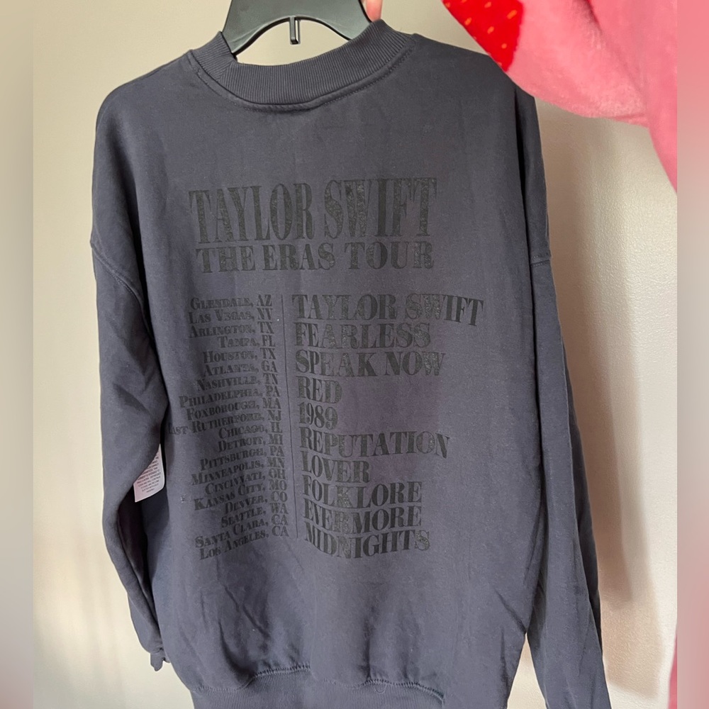 TAYLOR SWIFT ERA TOUR OFFICIAL BLUE CREWNECK